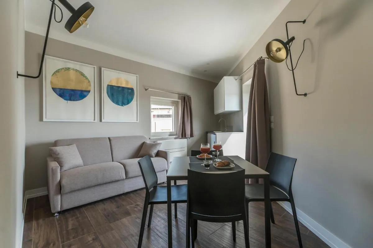 Residenza Trinita Maggiore Naples Apartment