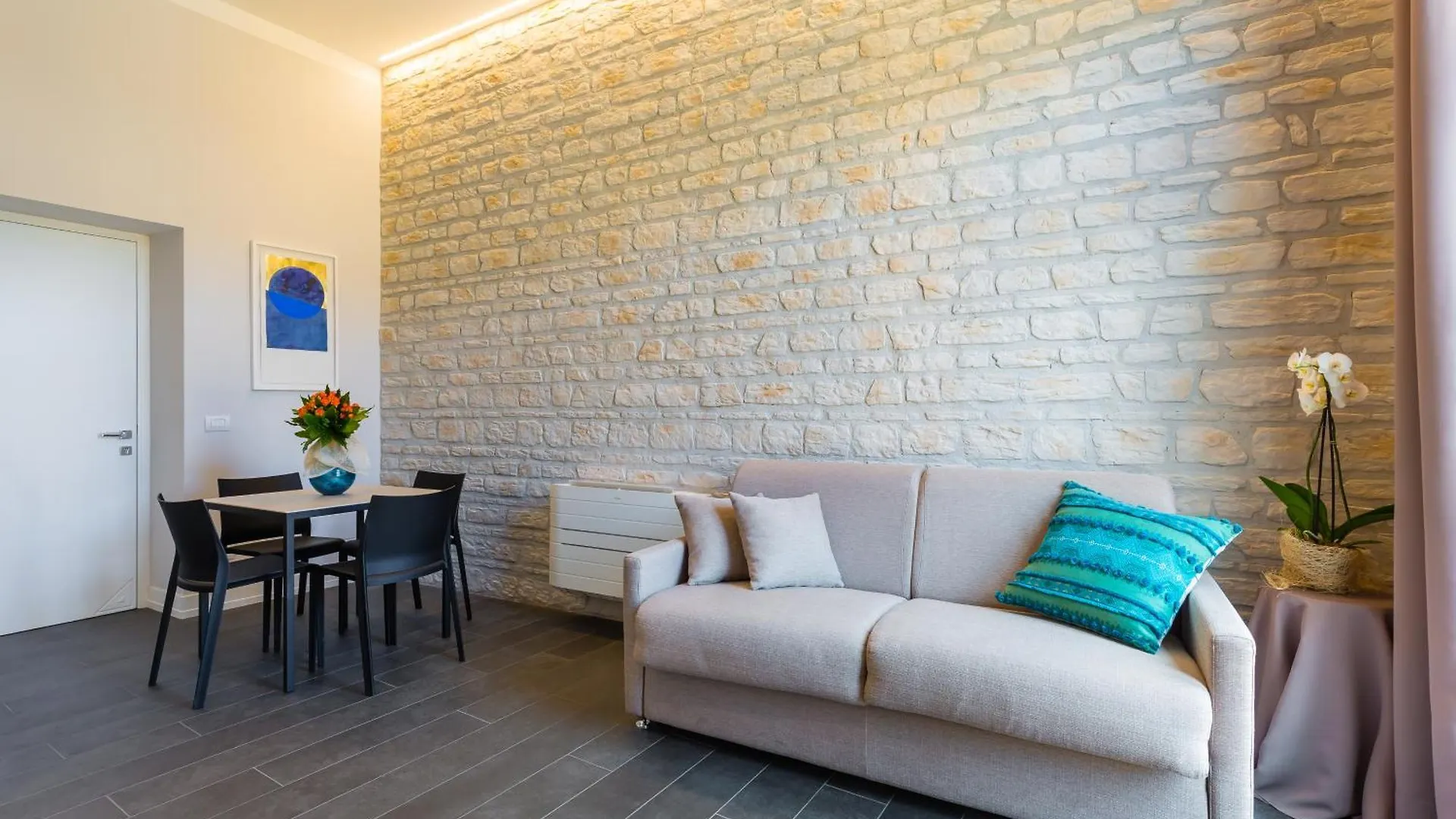 Residenza Trinita Maggiore Naples Apartment