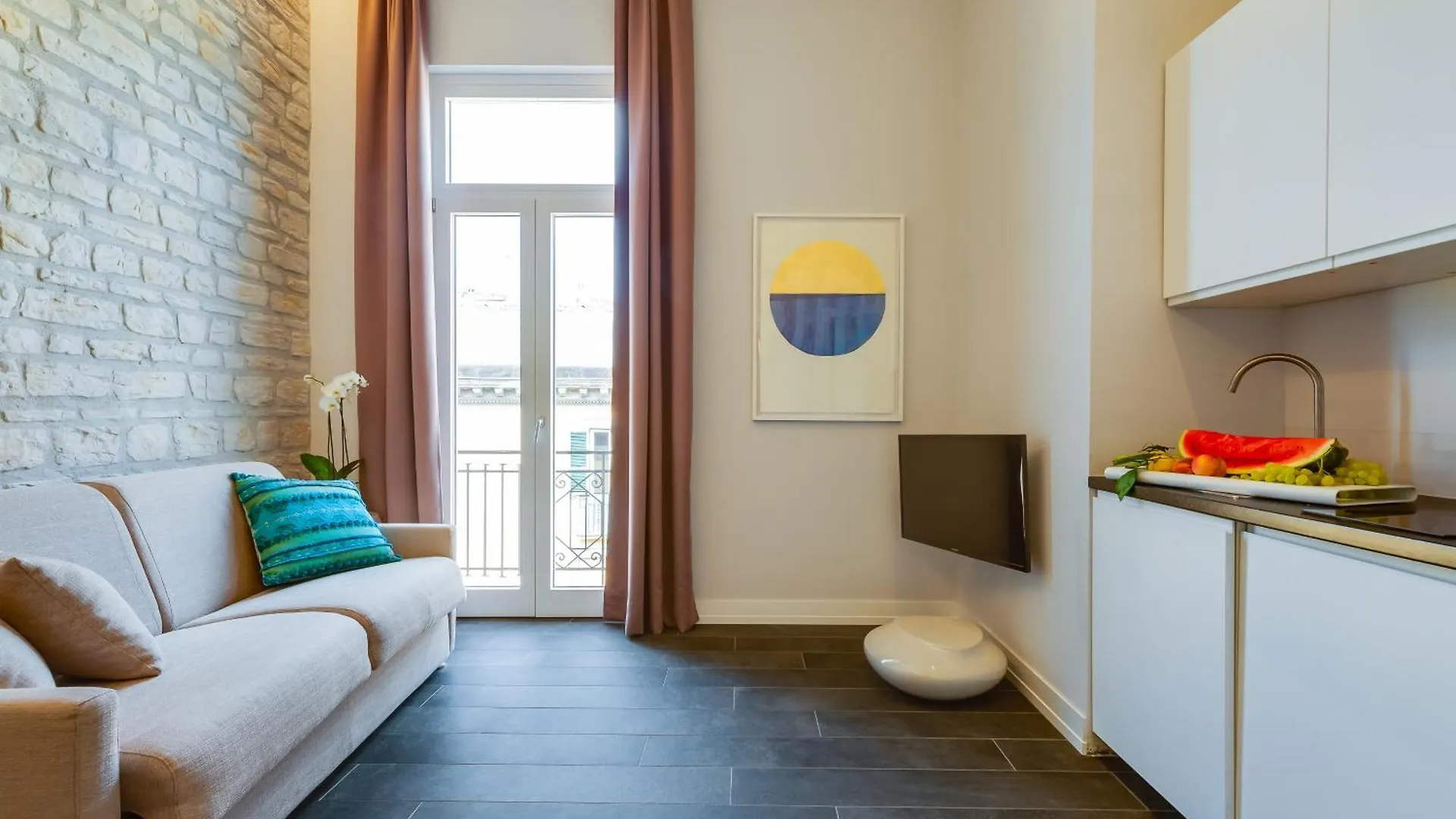 Residenza Trinita Maggiore Naples Apartment